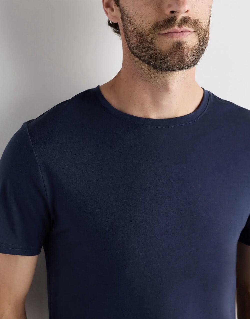 Quince Men's 100% Merino Wool All-Season Short Sleeve Base Layer Tee Navy / M